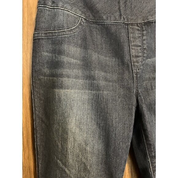 W62 Signature Fit Pull On Stretch Capri Jeans Dk Blue Rinse Size Medium. - Picture 2 of 8